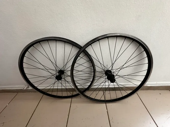 Par de rodas Deore M590