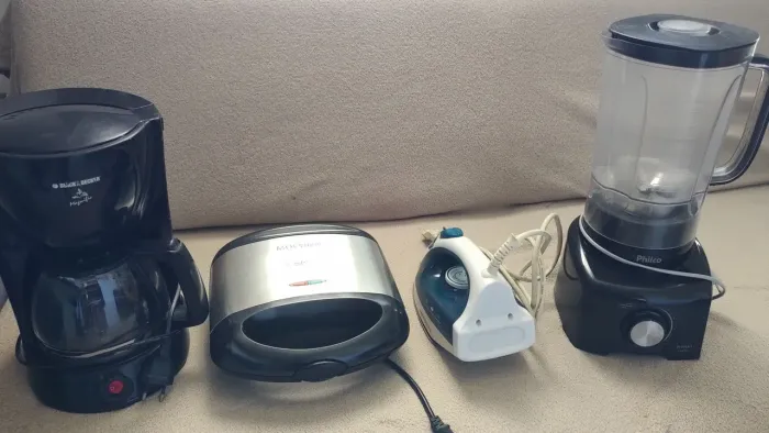 Liquidificador Ph900, sanduicheira e Grill S07, cafeteira elétrica CM200 e Ferro de passar