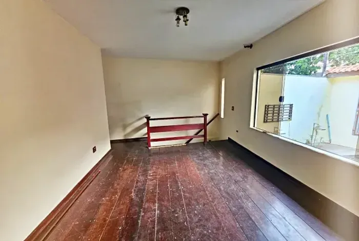 Casa à venda no Bairro do Jardim Santo Elias na Rua Romão Martins