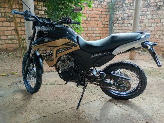 Vende-se uma lander 2022