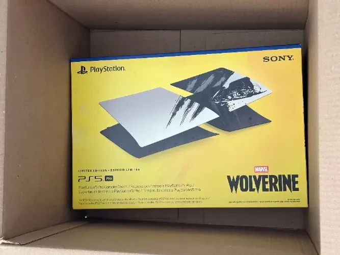 Tampas Faceplate PlayStation 5 Pro Edição Limitada de Marvel's Wolverine - Adamantium