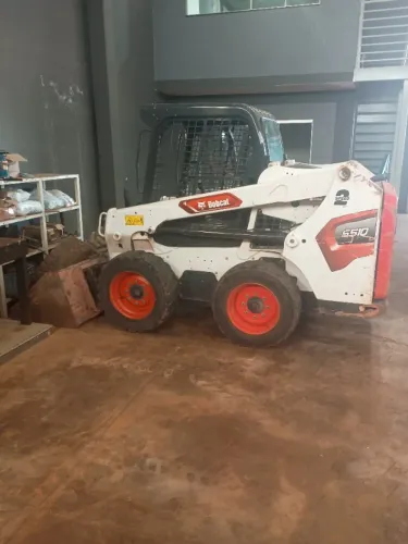 Vendo bobcat s510 23/24 único dono