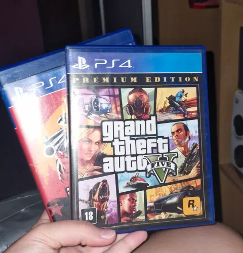 Lote de gta 5 e Red Dead Redemption 2 de ps4 (Faço envio)
