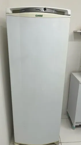 Freezer vertical com 5 gavetas