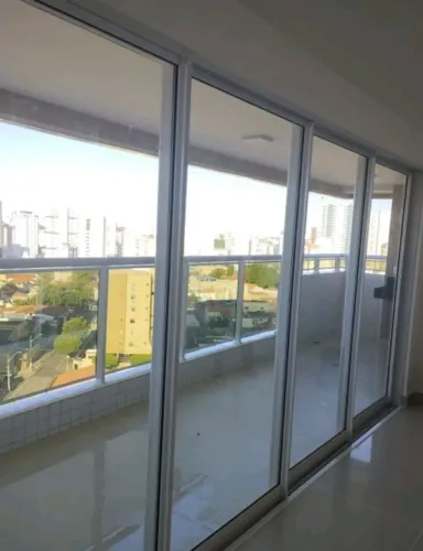 Porta de Vidro e Alumínio de Correr Branca - Nova