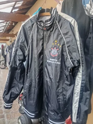 Vendo linda jaqueta do Corinthians bi mundial tamanho G original pode usar dos 2 lados