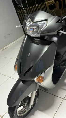 Honda lead 