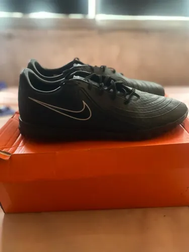 Chuteira Nike Phantom GX Society Preta - Tam. 39 (Pouco Uso / Impecável)