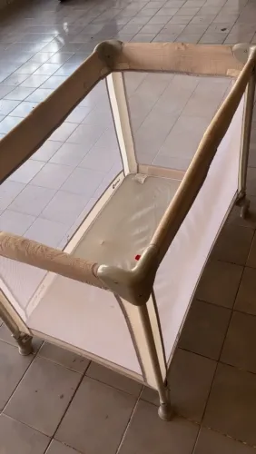 Berço portátil seminovo