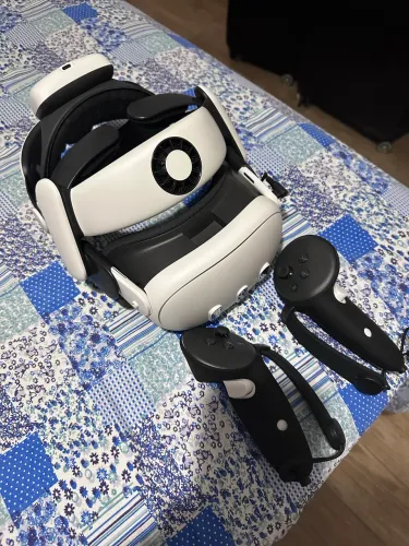 VENDO META QUEST 3 521GB COM ACESSÓRIO BATERIA EXTRA