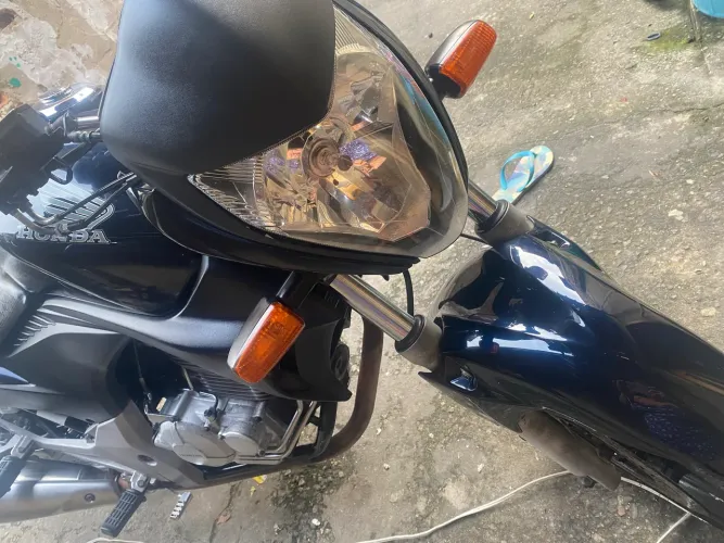 CB 300