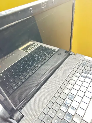 Notebook CCE - Somente para uso de peças