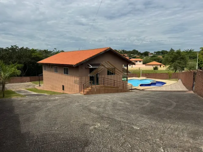Linda chácara a venda no interior, excelente para lazer, Porangaba SP