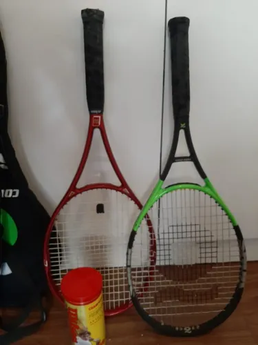 ABAIXEI P VENDER RAPIDO - Raquete Wilson Kevlar + Raquete Companion + Raqueteira e Bolas