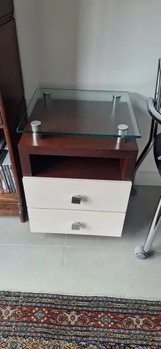 Vendo criado mudo
