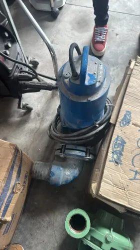 Bomba submersa trituradora SULZER (no estado)