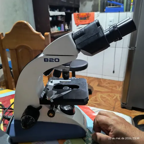 Microscópio binocular 1000X B20 semi-novo 