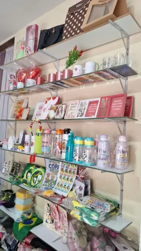 Vendo.7.pratileira.em.vidro.laminado.com.as cantoneira.zap. *