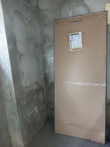 Porta entrada alumínio preto 2,10x0,90 com puxador