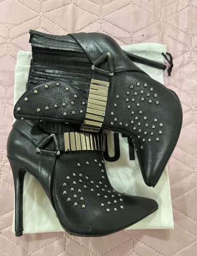 Bota Schutz Spike 35/36