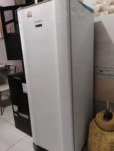 Vendo Geladeira Esmaltec 259 litros inverter Semenova 