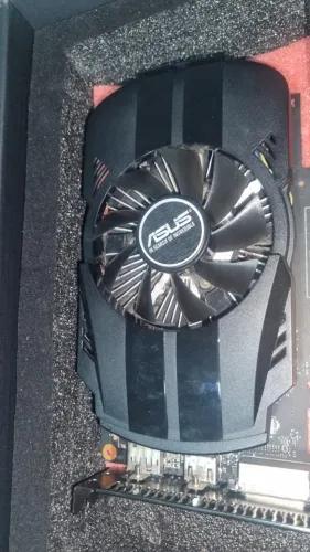 Placa de video Gtx 1050 2gb (ASUS) + Monitor 18.5 polegadas (Positivo)