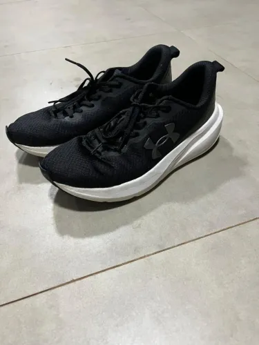 tenis underarmour tamanho 42