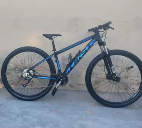 Bike Aro 29 First Shelby- 27v Shimano Altus/ Freio Hidráulico 