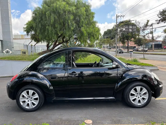Volkswagen New Beetle 2.0 MI Mec./aut. 2008