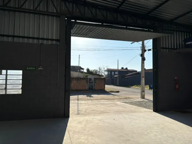 Imóvel para aluguel com 300 metros quadrados em Francisca Augusta Rios - Pouso Alegre - MG