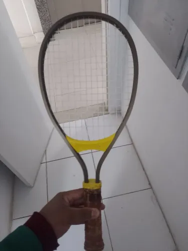 Raquete de Tênis Metalplas Vintage + Capa Protetora - Ótimo Estado