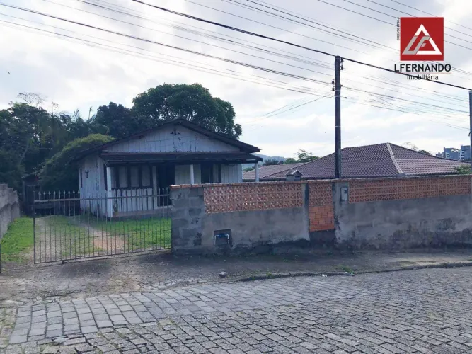 Terreno à venda, 644 m² por R$ 650.000,00 - Água Verde - Blumenau/SC