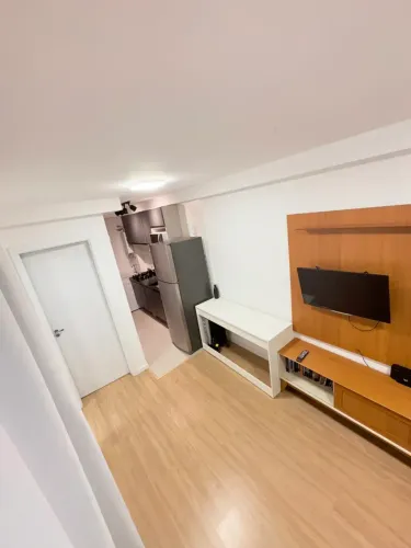 Apartamento para aluguel tem 33 metros quadrados com 1 quarto em Parolin - Curitiba - Para