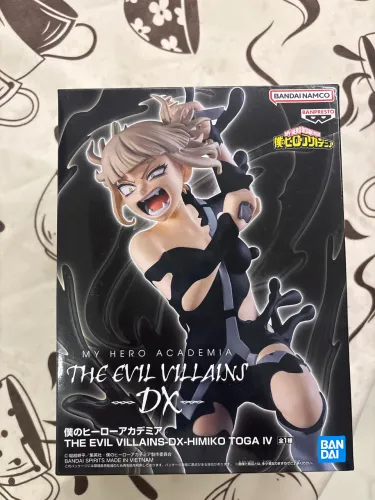 Estátua Himiko Toga