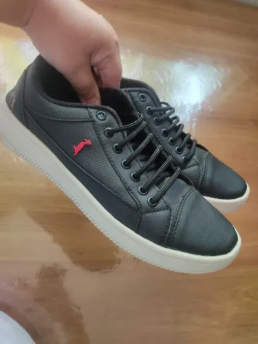 TENIS CASUAL PRA SAIR COR PRETO E CAFÉ