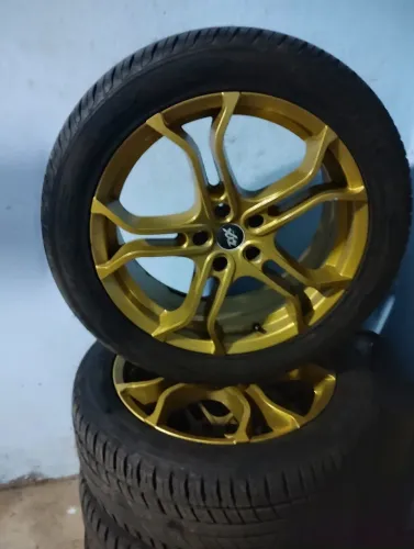 Vende-se rodas aro 19 com pneus zero