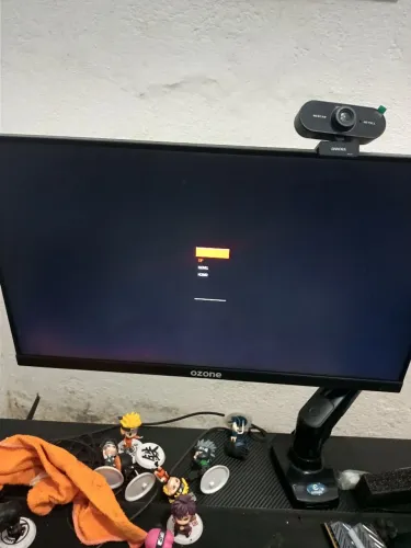Monitor ozone 240hz 1ms painel ips já vai com suporte