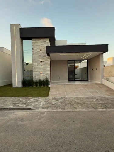 Condomínio Nova York - Casa Térrea de 3/4 sendo 1 suíte de 122 m², 2 vagas por 580.000,00