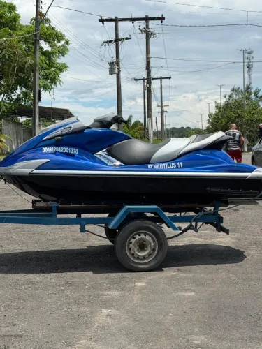 Jet yamaha wave runner