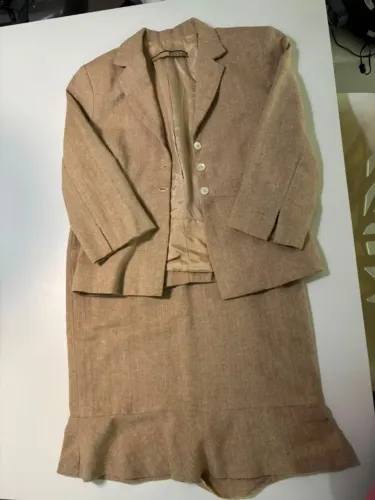 terninho vintage blazer e saia makenji bege 