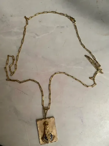 Corrente semi joia nova e pingente banhado a ouro 