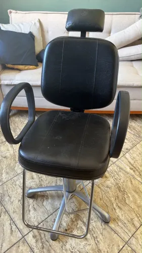Cadeira hidráulica funciona perfeitamente