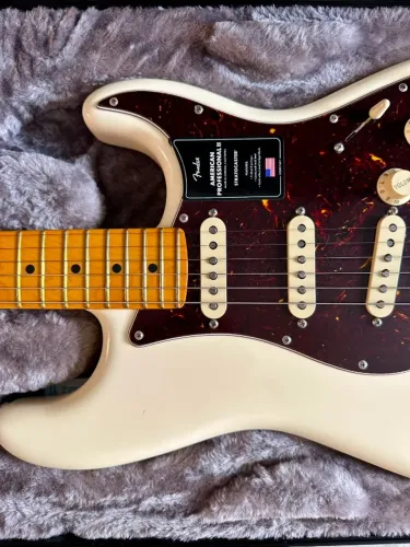 Fender Americana NOVA com CASE original Professional 2 trazida da Califórnia