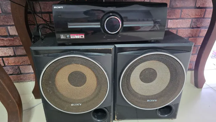 Subwoofer Sony (2 caixas + amplificador)