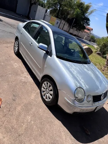 Volkswagen Polo Sedan 1.6 MI 101cv 8V 4P 2005