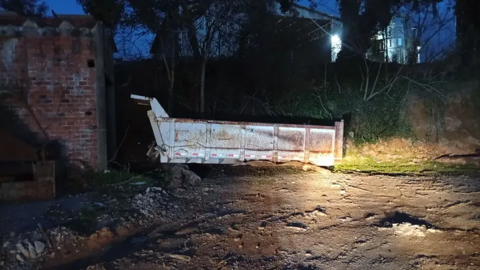 Caçamba basculante