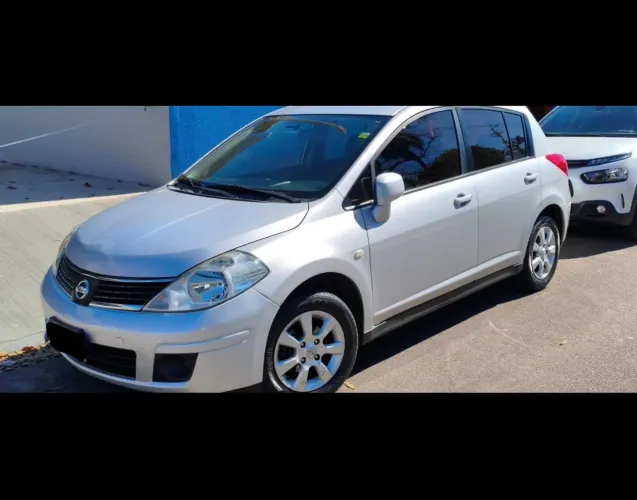 Nissan Tiida S 1.8/1.8 Flex 16V Mec. 2009