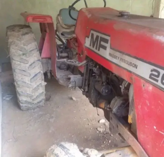 Trator Massey fergunson  265