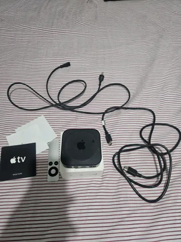 Apple tv 3° geração,funcionando tudo perfeitamente! Troco por uma Android!