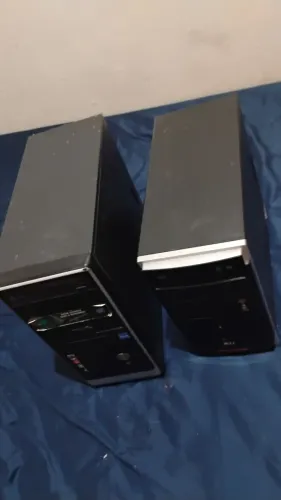 2 Pc computador ligando normal Usados 